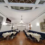 Grand De Hotell