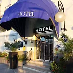 Hotell Grand De 3*