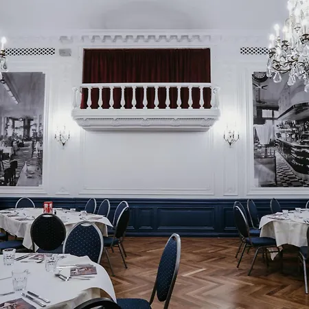 Отель Grand De 3*