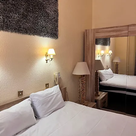 Отель Grand De 3*