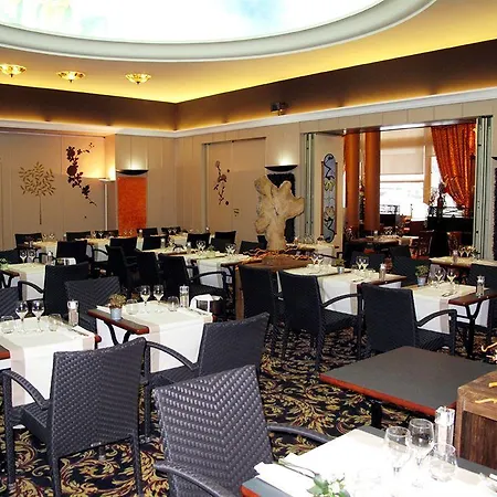 Ξενοδοχείο Grand De 3*