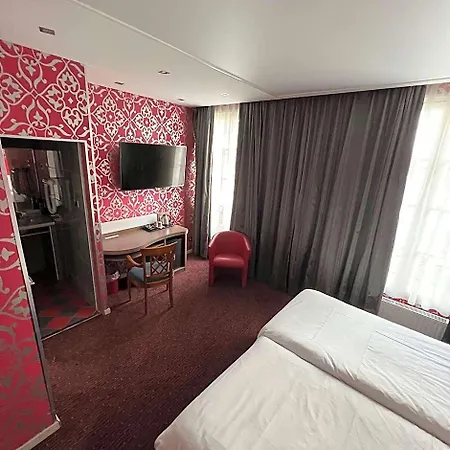 Hotel Grand De 3*
