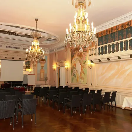Grand De 3*