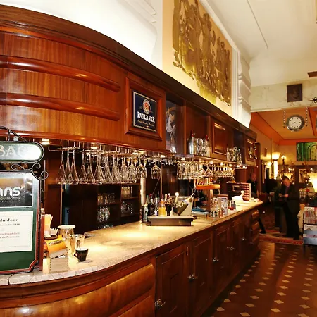 Grand De ホテル 3*