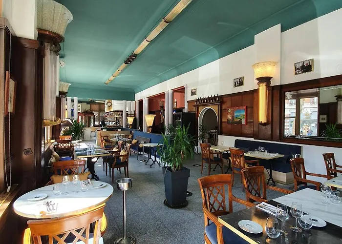 Grand De 瓦朗西纳