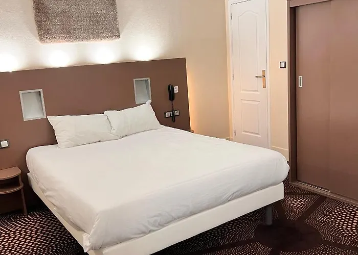 酒店 Grand De 瓦朗西纳